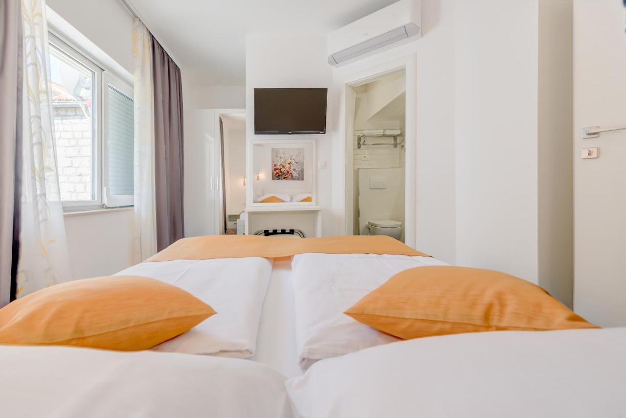 Apartments Villa Tudor 1 Đảo Hvar Ngoại thất bức ảnh