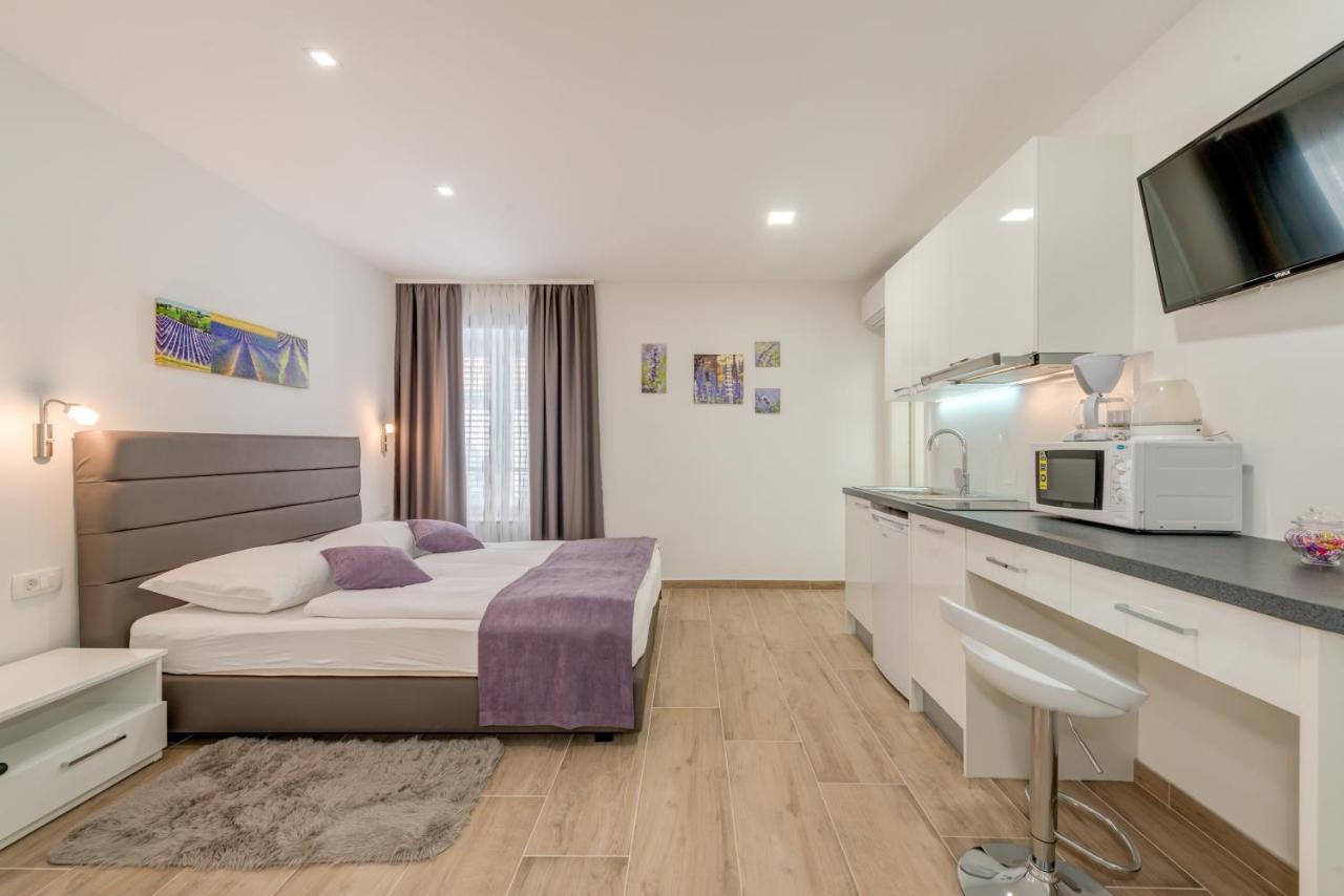 Apartments Villa Tudor 1 Đảo Hvar Ngoại thất bức ảnh