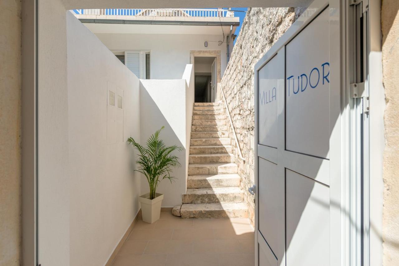 Apartments Villa Tudor 1 Đảo Hvar Ngoại thất bức ảnh