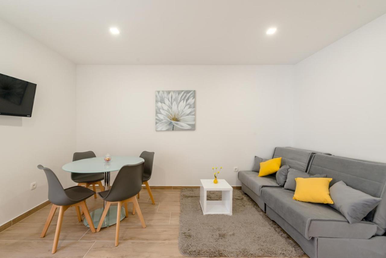 Apartments Villa Tudor 1 Đảo Hvar Ngoại thất bức ảnh