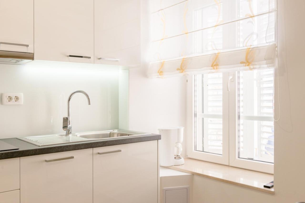 Apartments Villa Tudor 1 Đảo Hvar Ngoại thất bức ảnh