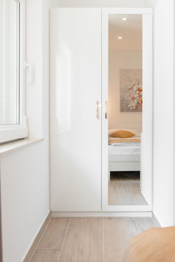 Apartments Villa Tudor 1 Đảo Hvar Ngoại thất bức ảnh