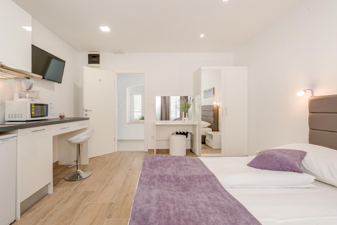 Apartments Villa Tudor 1 Đảo Hvar Ngoại thất bức ảnh