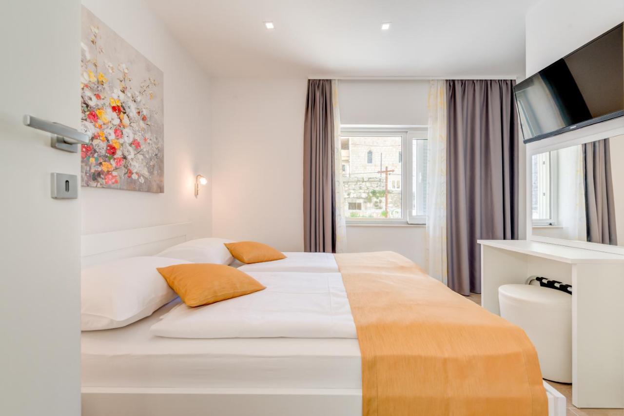 Apartments Villa Tudor 1 Đảo Hvar Ngoại thất bức ảnh