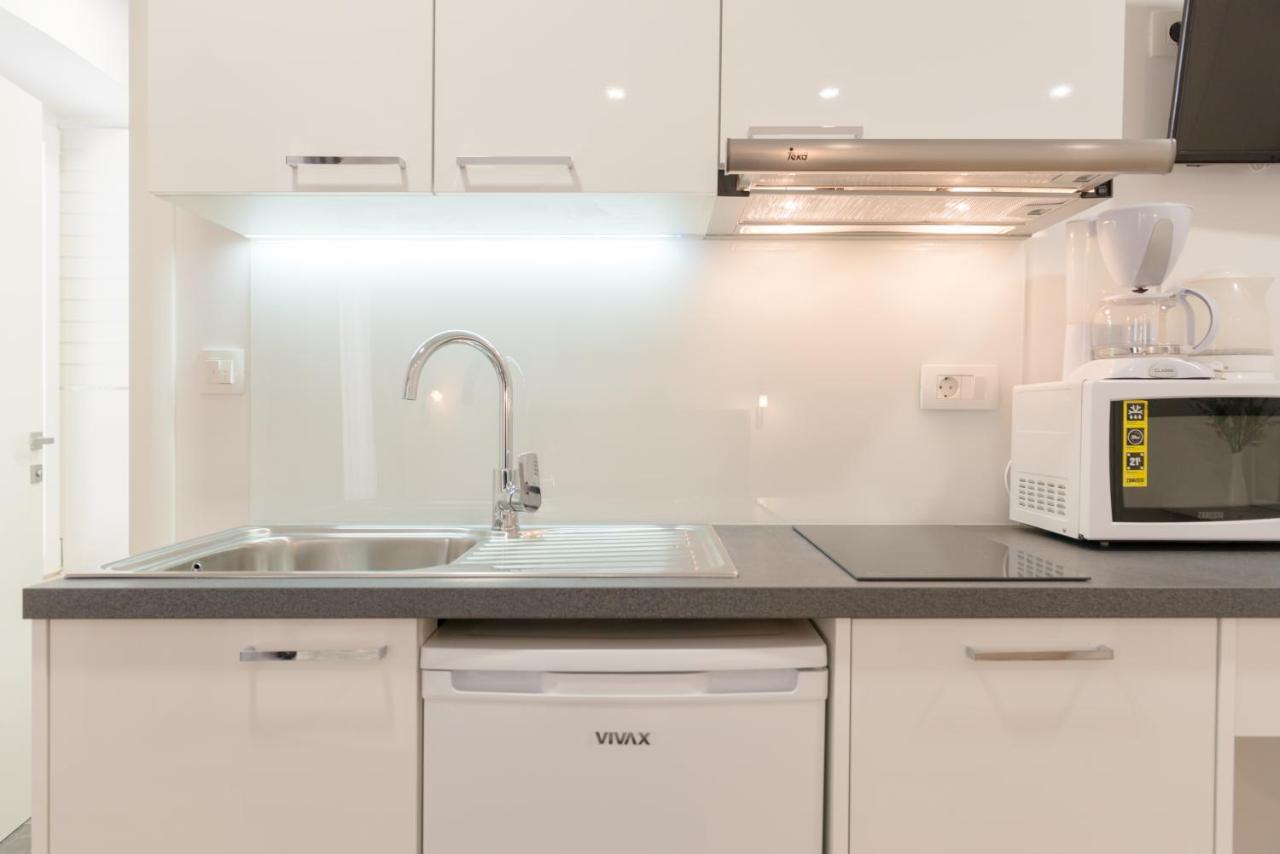 Apartments Villa Tudor 1 Đảo Hvar Ngoại thất bức ảnh